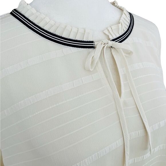 New with tags Talbots Cream Textured Tunic Blouse w/ black Pleated Trim size L - Picture 3 of 11